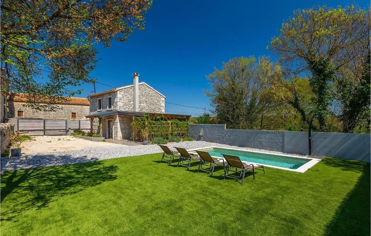 Cozy Home In Pula With 2 Bedrooms