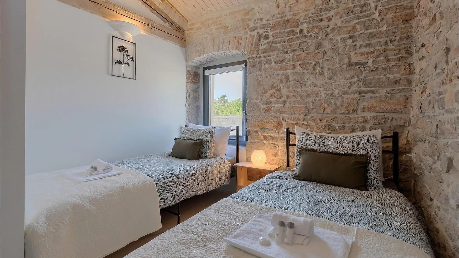 Cozy Home In Pula With 2 Bedrooms 0*,  Croatia